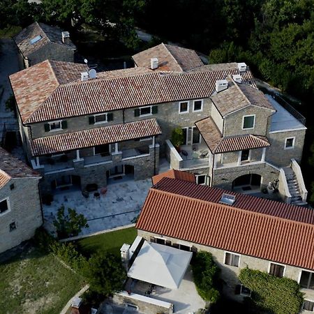 L'Abbraccio Della Quercia Apartment Momjan Luaran gambar