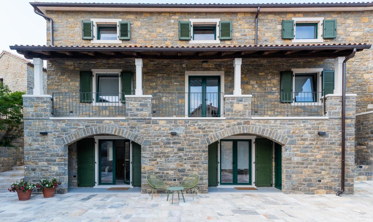 L'Abbraccio Della Quercia Apartment Momjan Luaran gambar