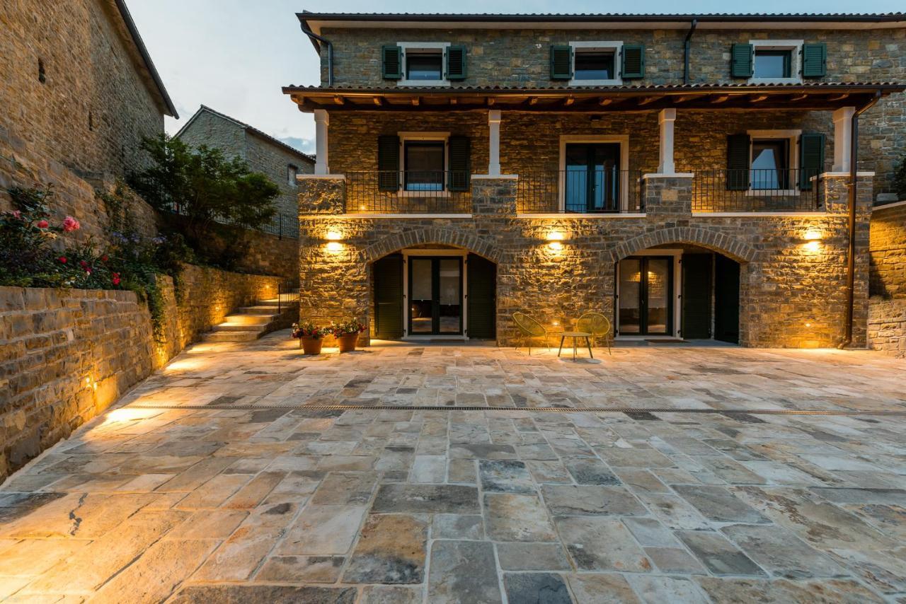 L'Abbraccio Della Quercia Apartment Momjan Luaran gambar