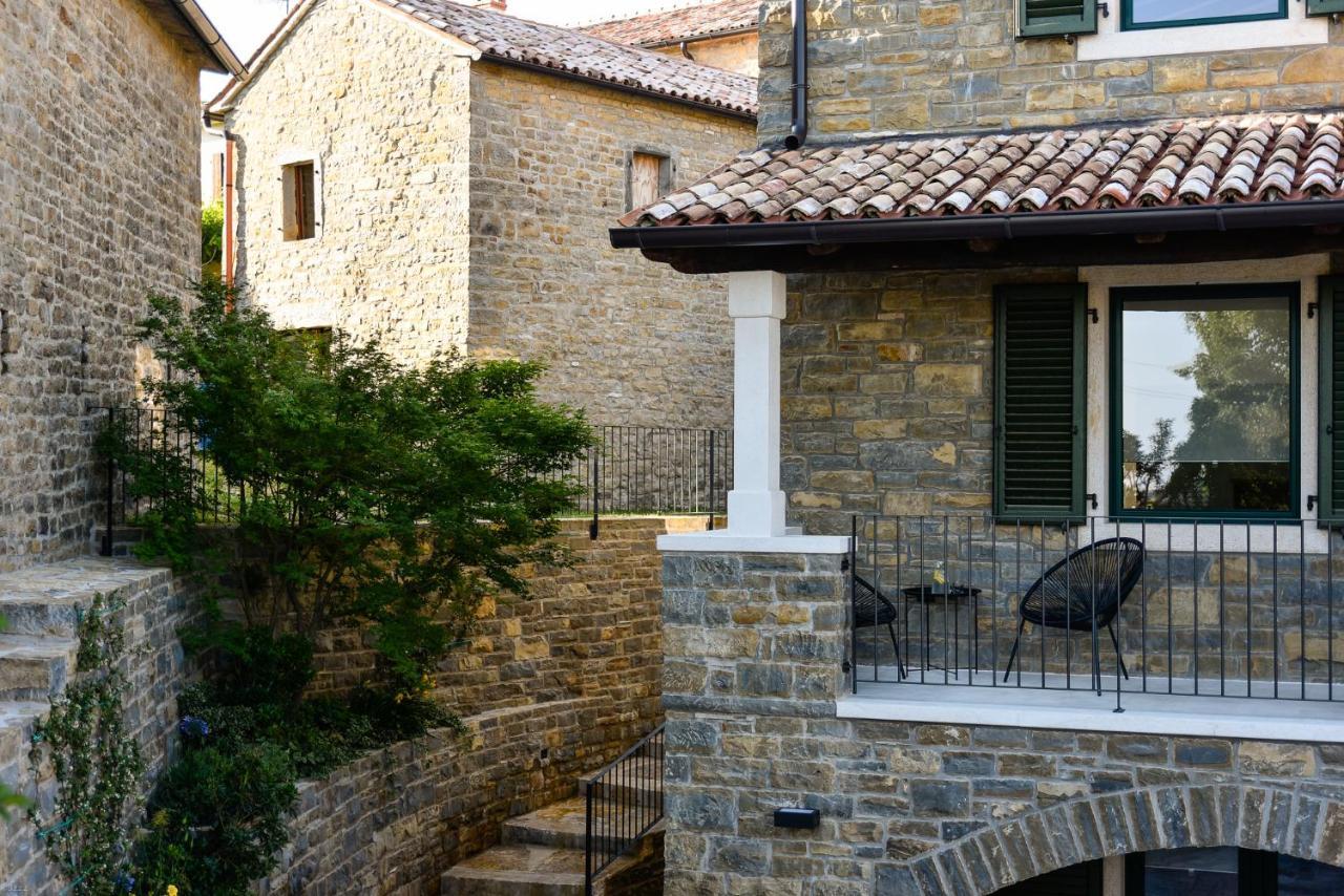 L'Abbraccio Della Quercia Apartment Momjan Luaran gambar
