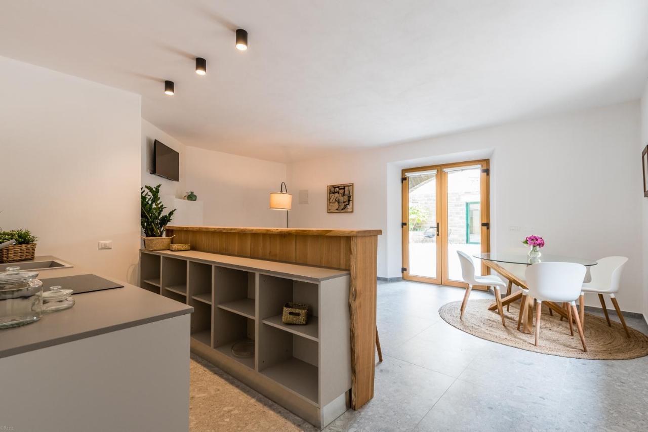L'Abbraccio Della Quercia Apartment Momjan Luaran gambar