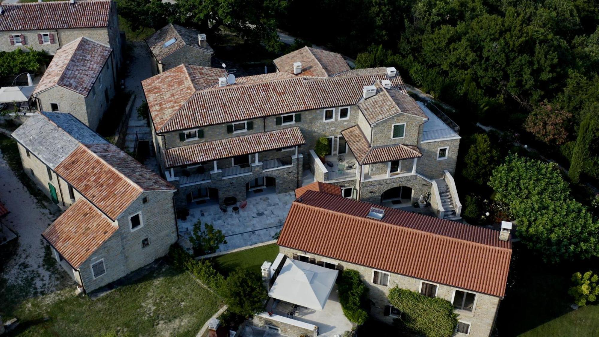 L'Abbraccio Della Quercia Apartment Momjan Luaran gambar